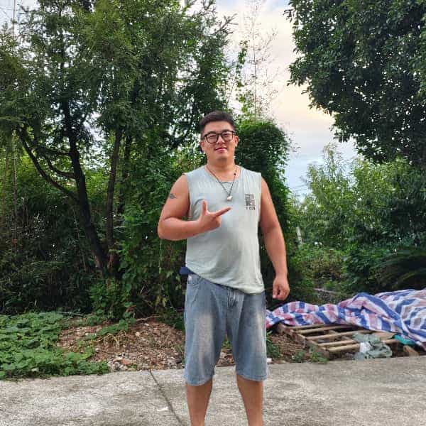 32岁岁浙江单身帅哥 - 东莞吉缘网